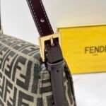 FD Baguette Zucca Canvas – Bag – Gold