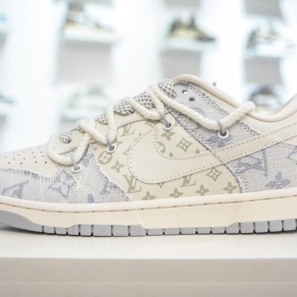 NK Dunk Low x LV - Sneakers