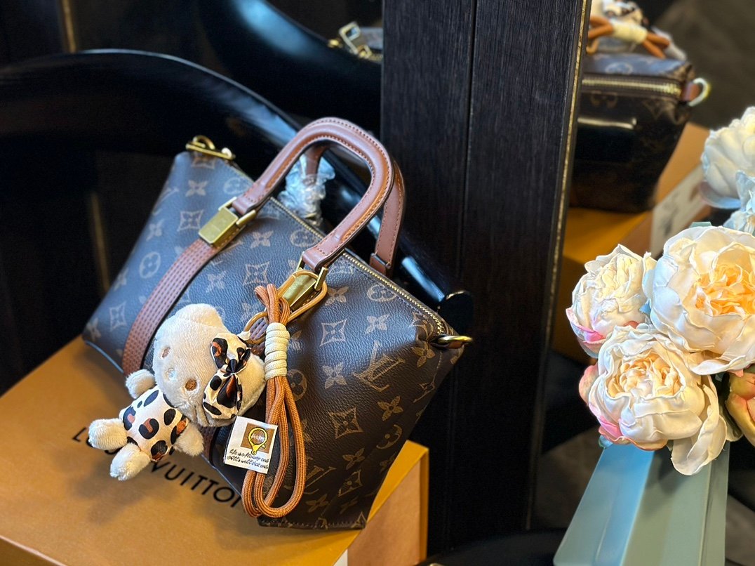 LV Speedy Bandoulière 20 Monogram - Bag - Image 6