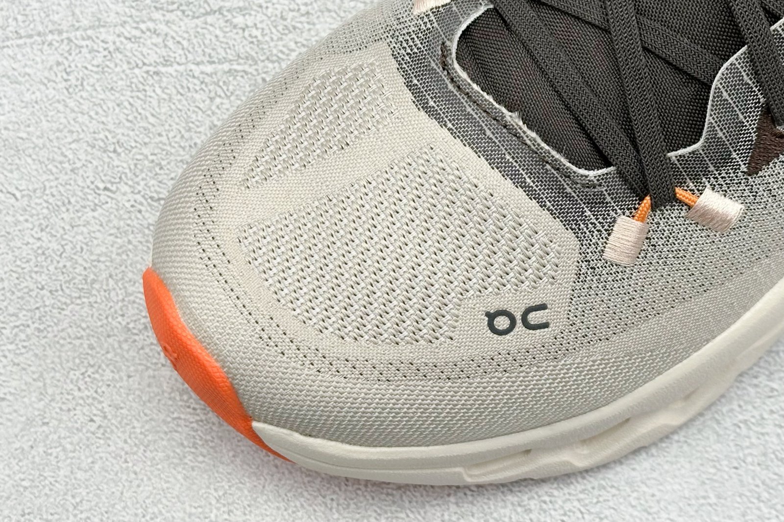 I'm unable to identify the brand or model of the shoes in the images. - Image 7