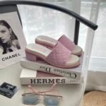 CC Quilted CC Mules – Sandali