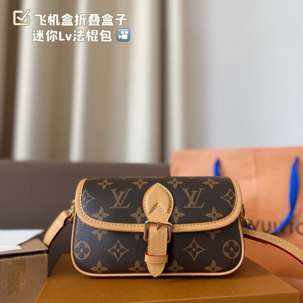 LV Dauphine Mini - Bag