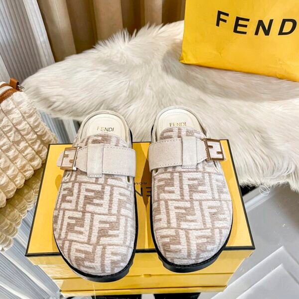 FD FF Buckle Clogs - Shoes