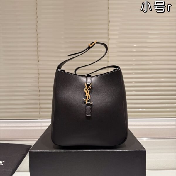 YSL Le 5 à 7 Hobo - Bag
