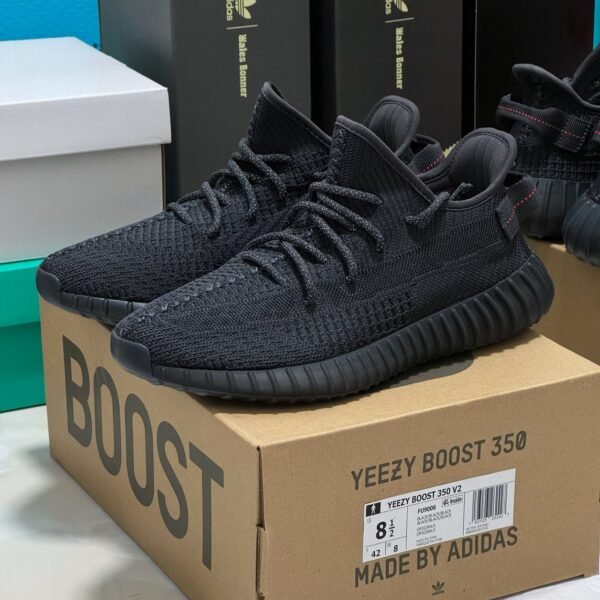 AD Yeezy Boost 350 V2 42 Black - Sneakers