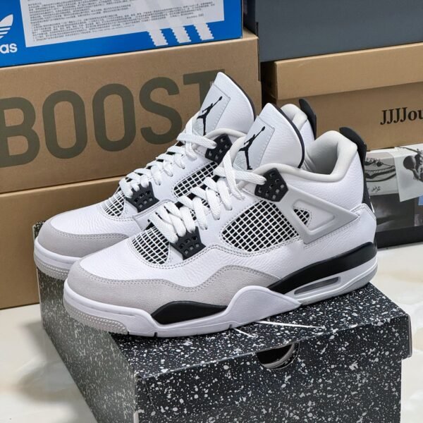 NK Air Jordan 4 Retro Military Black - Sneakers