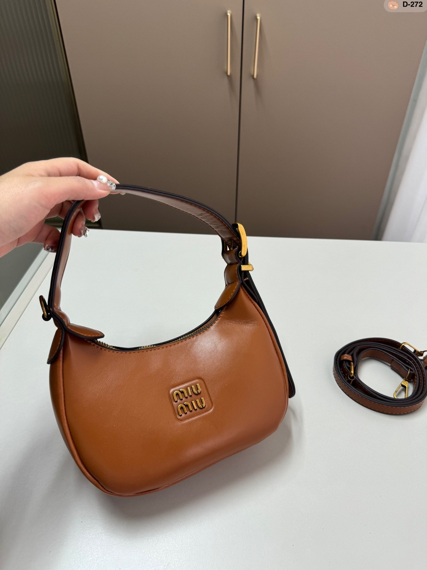 MIU Wander Leather - Bag - Image 3