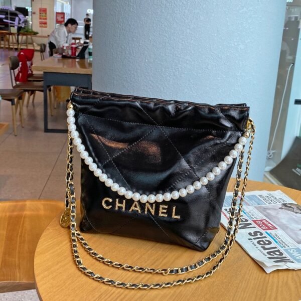 CC CC 19 Black Leather - Bag