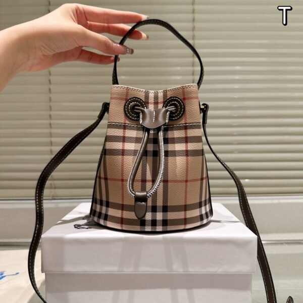 BBR Vintage Check Bucket Bag Beige Check Canvas - Bag