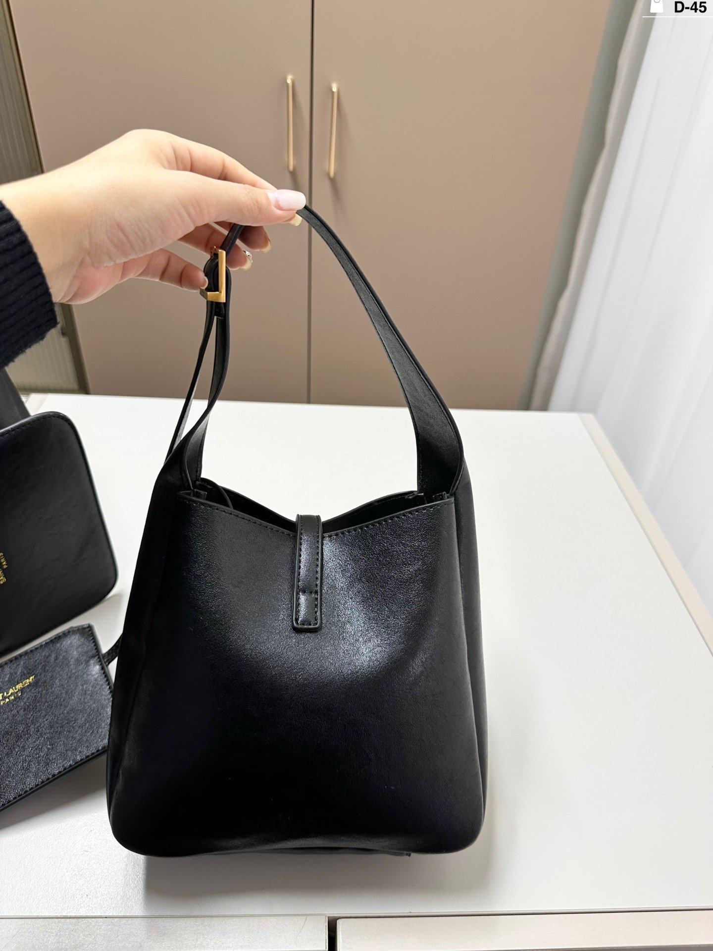 YSL Le 5 à 7 Hobo Small Black Leather - Bag - Image 4