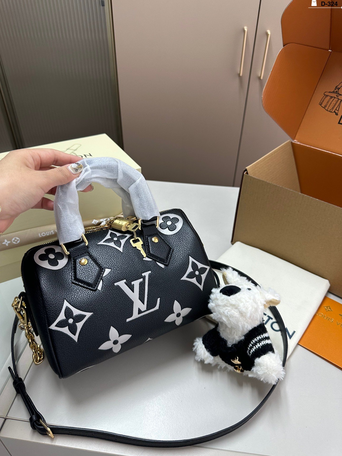 LV Speedy Bandoulière 20 Monogram Empreinte - Bag - Image 3