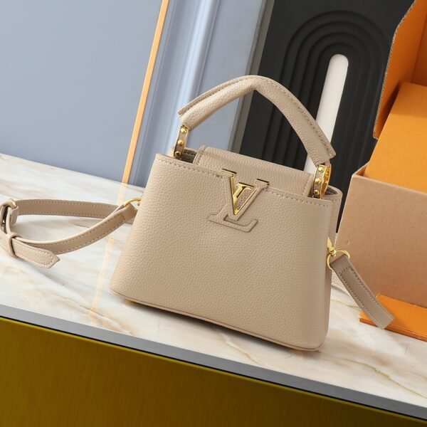 LV Capucines BB Beige Leather - Bag