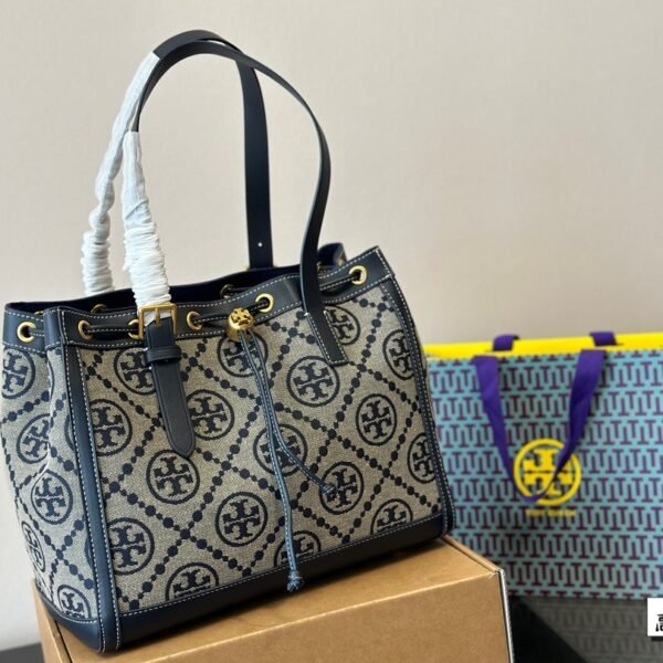 TB Size 29. drawstring tote ba