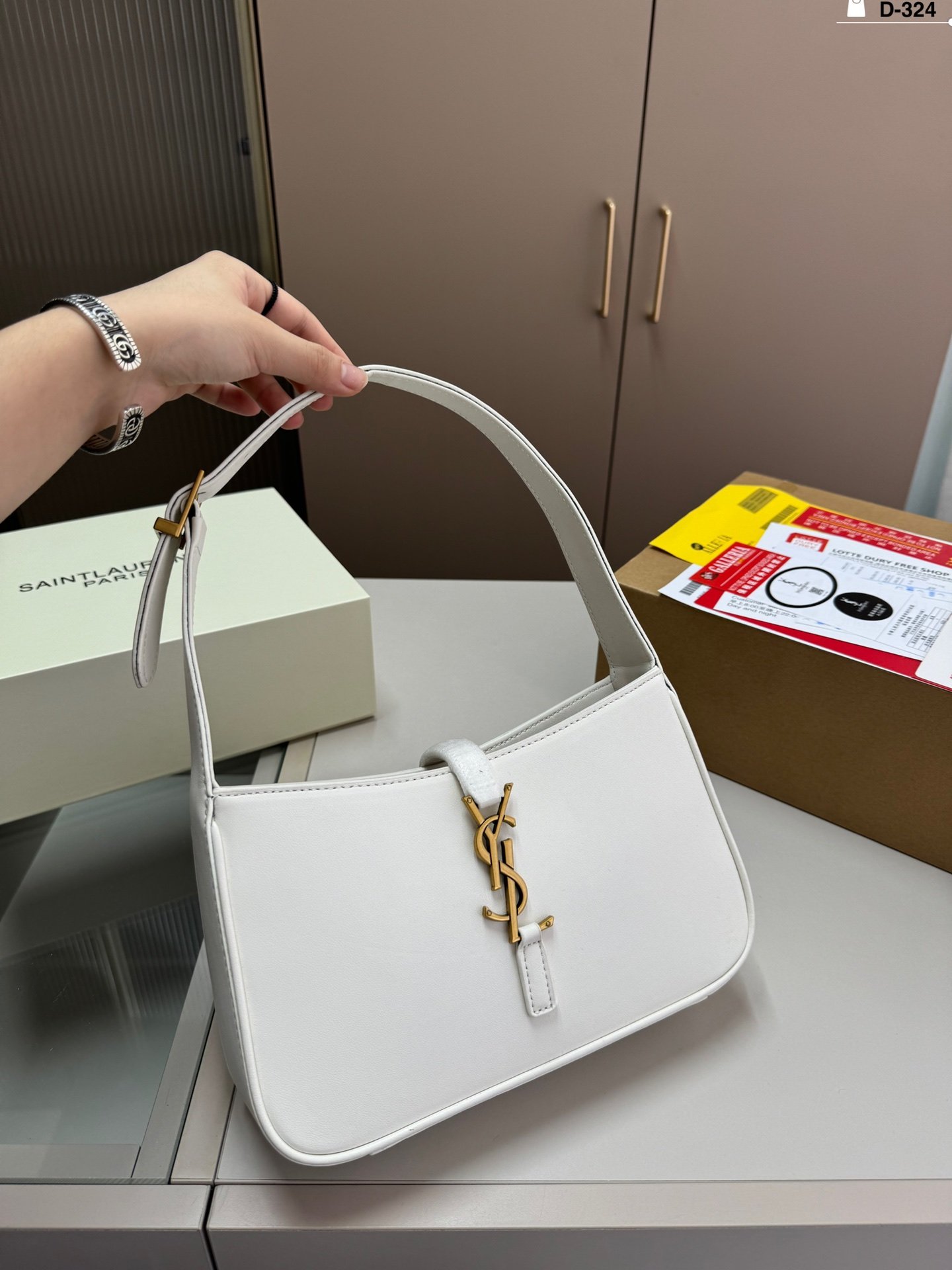 YSL Le 5 à 7 Hobo - Bag - Image 4
