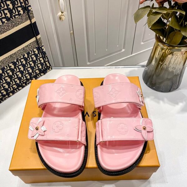 LV Waterfront - Slides