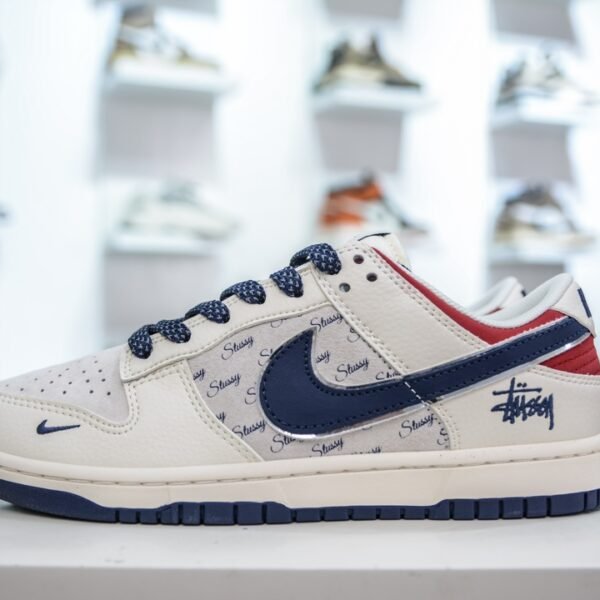 NK Dunk Low Pro SB Stussy Cherry - Sneakers