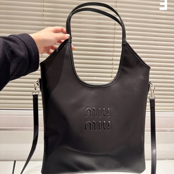 MIU Logo Tote Bag Black Leather - Bag