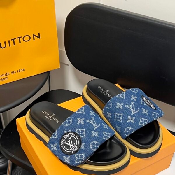 LV Waterfront - Slides