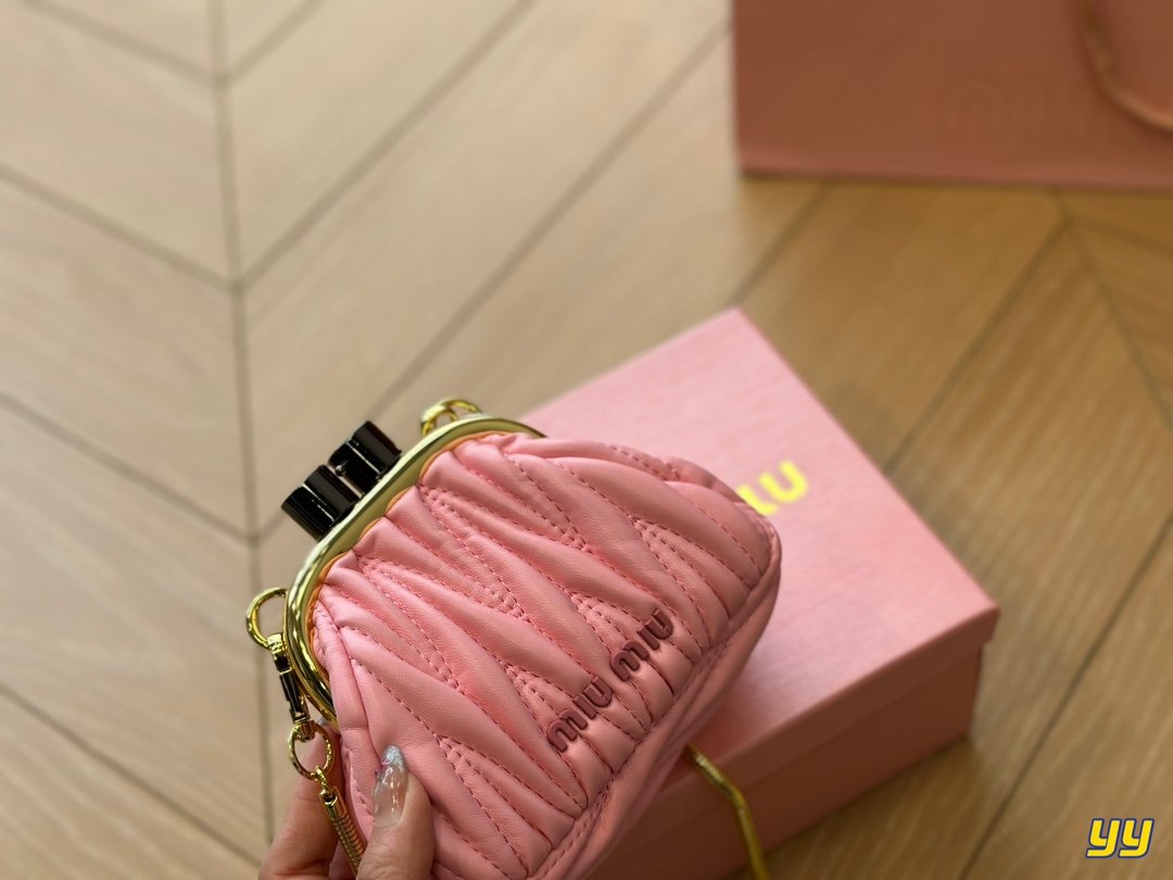 MIU Matelassé Nappa Leather Pink - Bag - Image 2