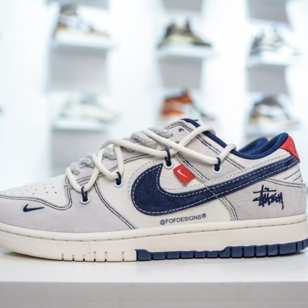NK SB Dunk Low x Stussy - Sneakers