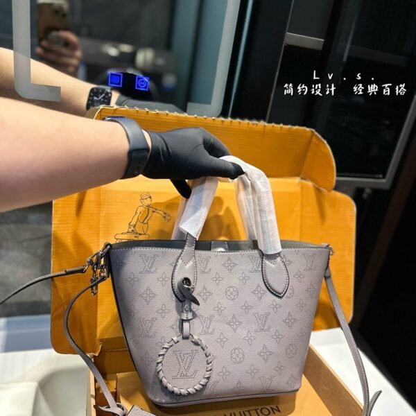 LV Onthego - Bag