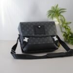 LV Messenger PM Monogram Eclipse – Borsa