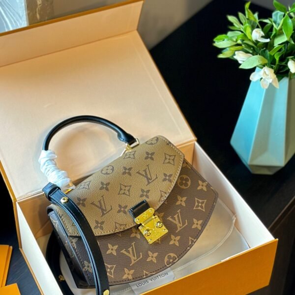 LV Pochette Metis Monogram - Bag