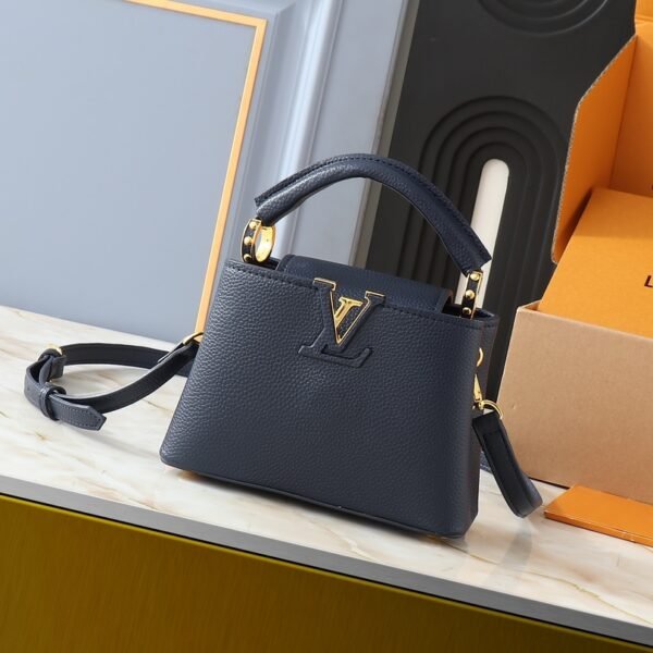 LV Capucines BB Black Leather - Bag
