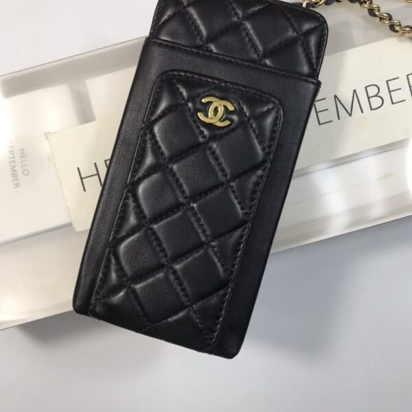 CC Classic Phone Holder with Chain Black Leather - Bag