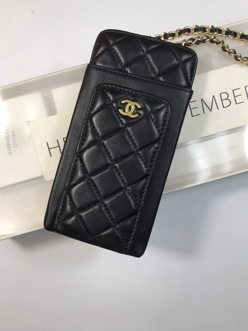 CC Classic Phone Holder with Chain Black Leather - Bag