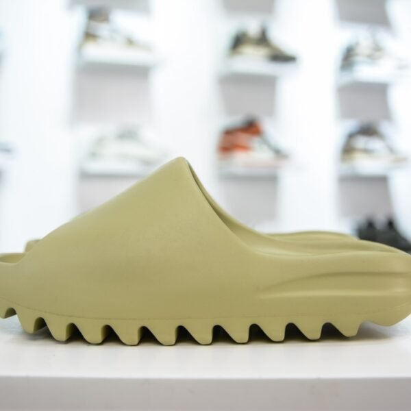 AD Yeezy Slide - Slides