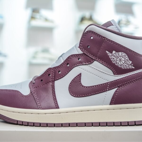 NK Air Jordan 1 Mid Grape - Sneakers