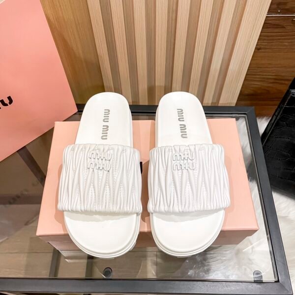 MIU Matelassé Slides - Slides
