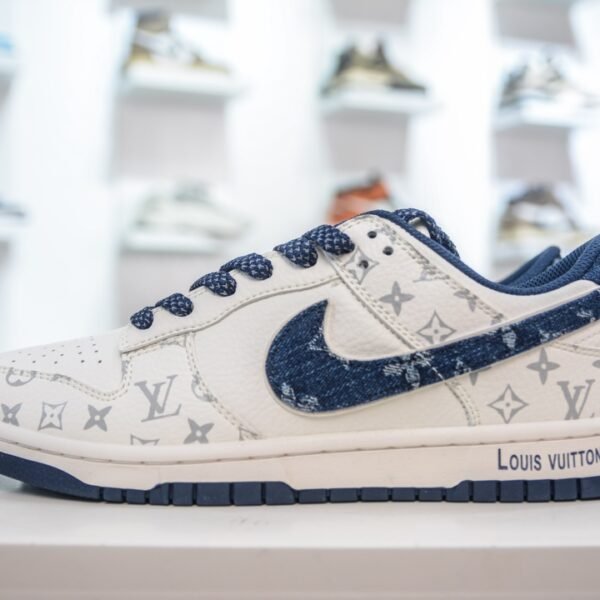 NK Dunk Low x LV - Sneakers