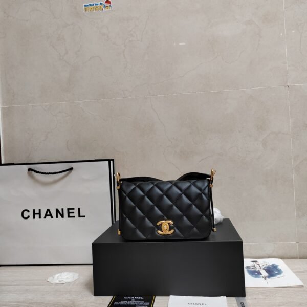 CC 19 Flap Small Black Leather - Bag