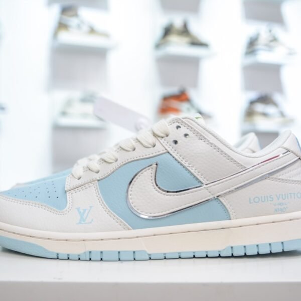 NK Dunk Low x LV - Sneakers