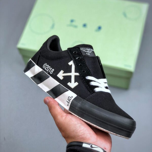 OW Vulcanized Low Top - Sneakers
