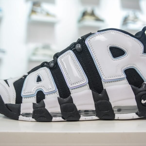 NK Air More Uptempo White/Black - Sneakers