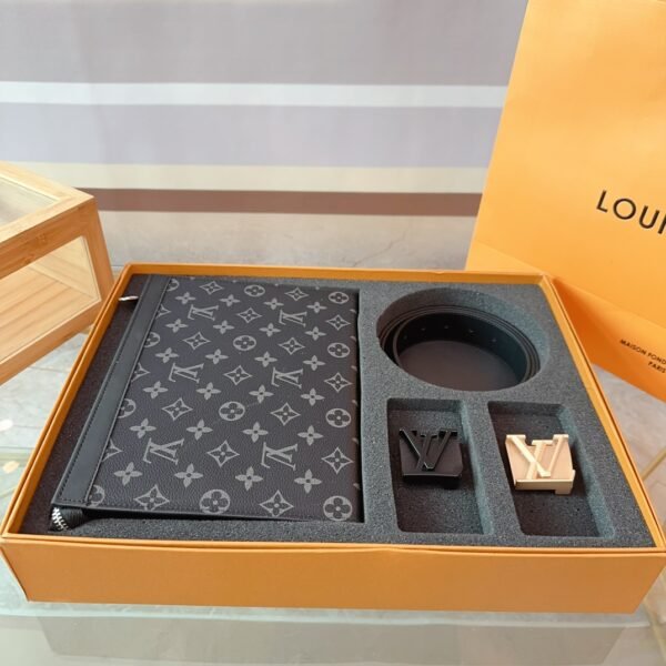 LV Pochette Voyage MM Monogram Eclipse - Bag