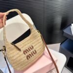 MIU Wander Matelassé Raffia Natural Raffia – Bag