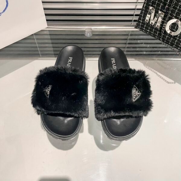 PR Triangle Logo Faux Fur Slides - Slides