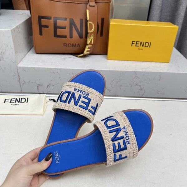 FD Roma Slides - Slides
