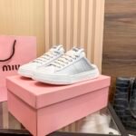 MIU Logo Sneakers – Sneakers – White