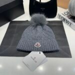 MCL Pom Pom Beanie Grey Wool – Cappello – Rosso
