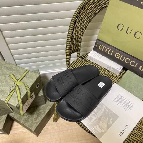 GG Pursuit - Slides