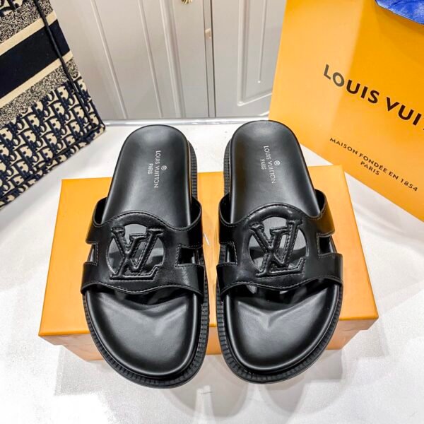 LV Paseo Flat Comfort Mule - Slides