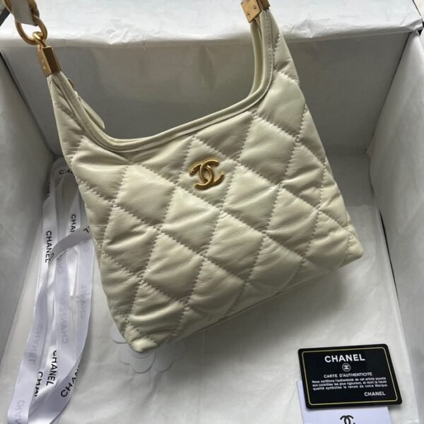 CC 19 Hobo White Lambskin - Bag