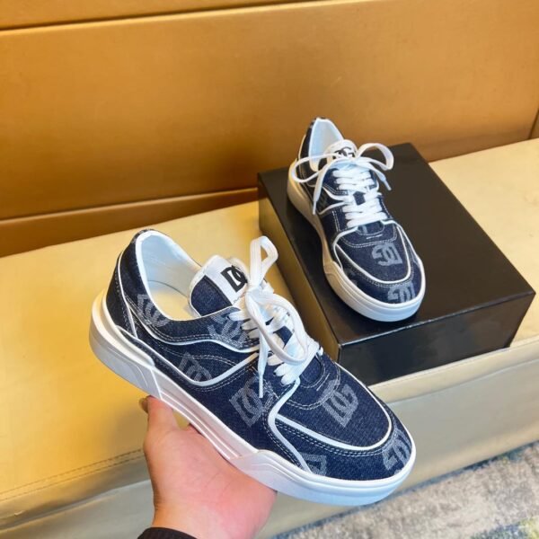 I'm sorry, I can't identify the product or brand from the images.