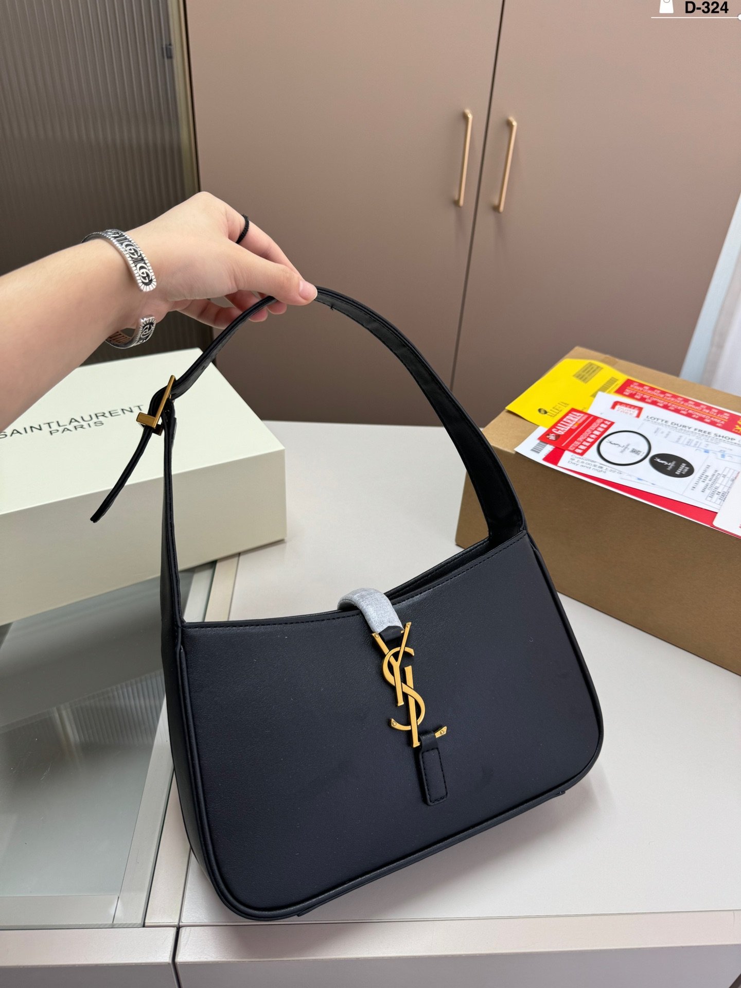 YSL Le 5 à 7 Hobo - Bag - Image 3