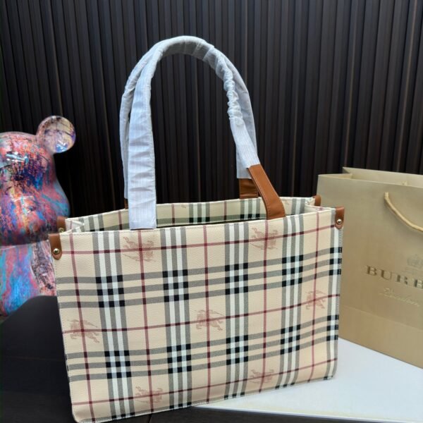 BBR Vintage Check PVC Tote Beige Check - Bag